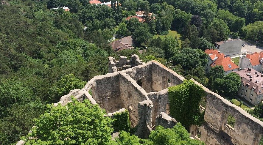 Burgruine Rauhenstein, Baden Bei Wien, Austria